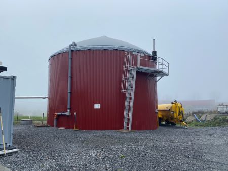 Biogassanlegg på gårdsbruk Foto: Signe Pedersen.