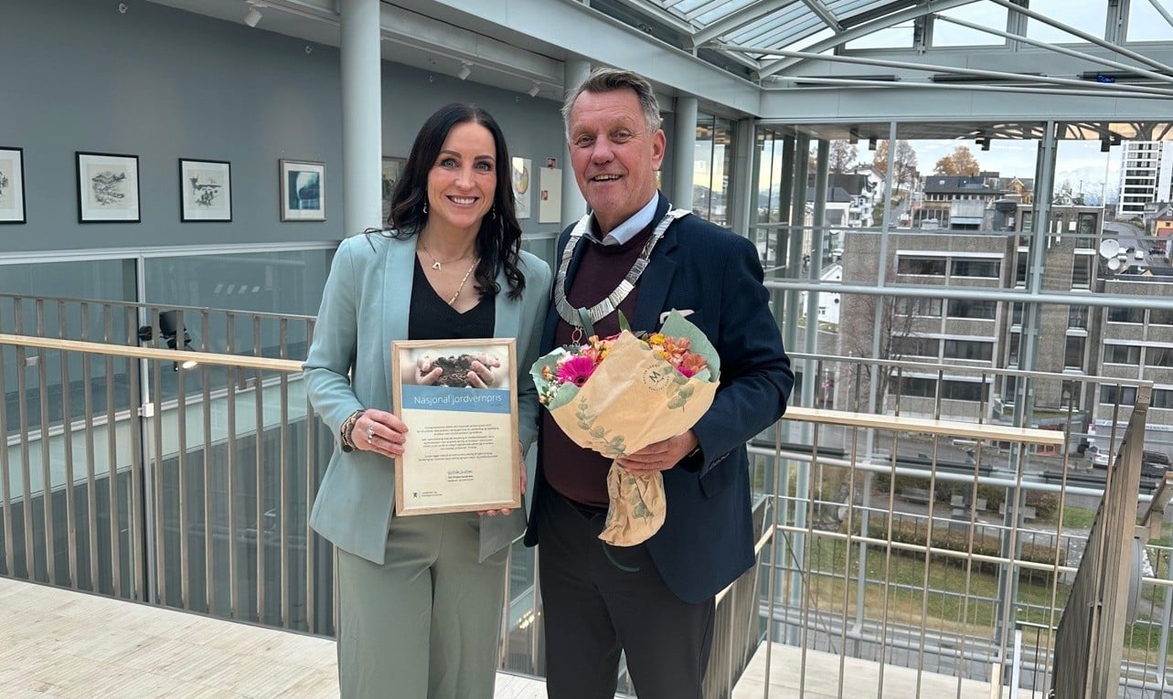 Statssekretær i LMD, Hanne-Berit Brekken, og ordfører i Tromsø kommune, Gunnar Wilhelmsen.