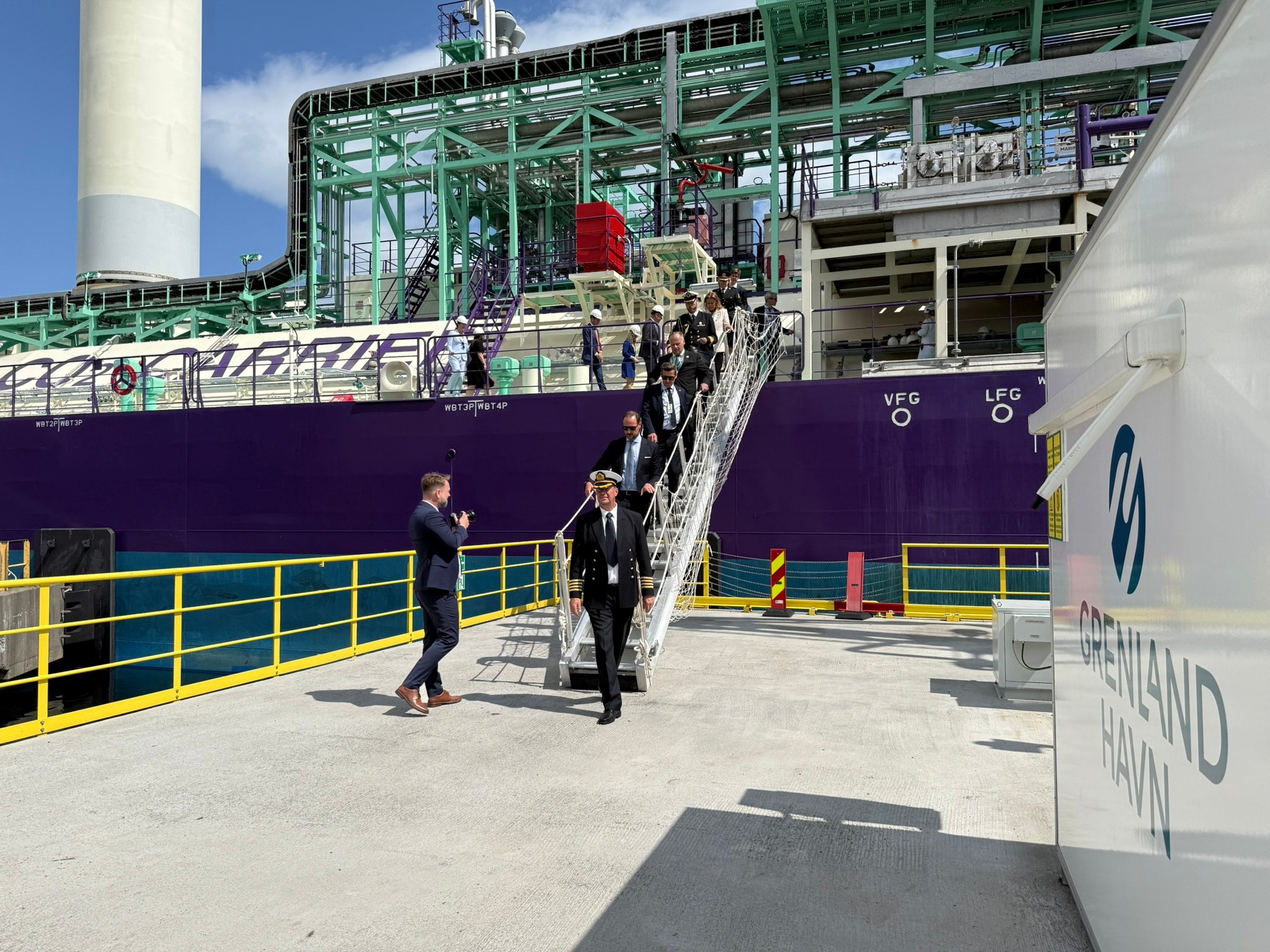Besøk på Nortern Pathfinder, som er et av skipene som frakter karbonfangsten fra Brevik til Vestlandet. Foto: Sahra Tysse / Statsforvalteren i Vestfold og Telemark. Besøk på Nortern Pathfinder, som er et av skipene som frakter karbonfangsten fra Brevik til Vestlandet.