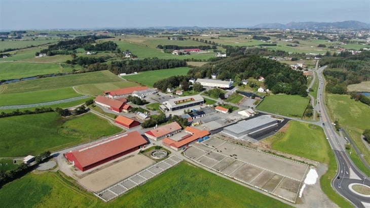 Oversiktbilde Øksnevad vgs Foto: Øksnevad vgs. Oversiktbilde Øksnevad vgs