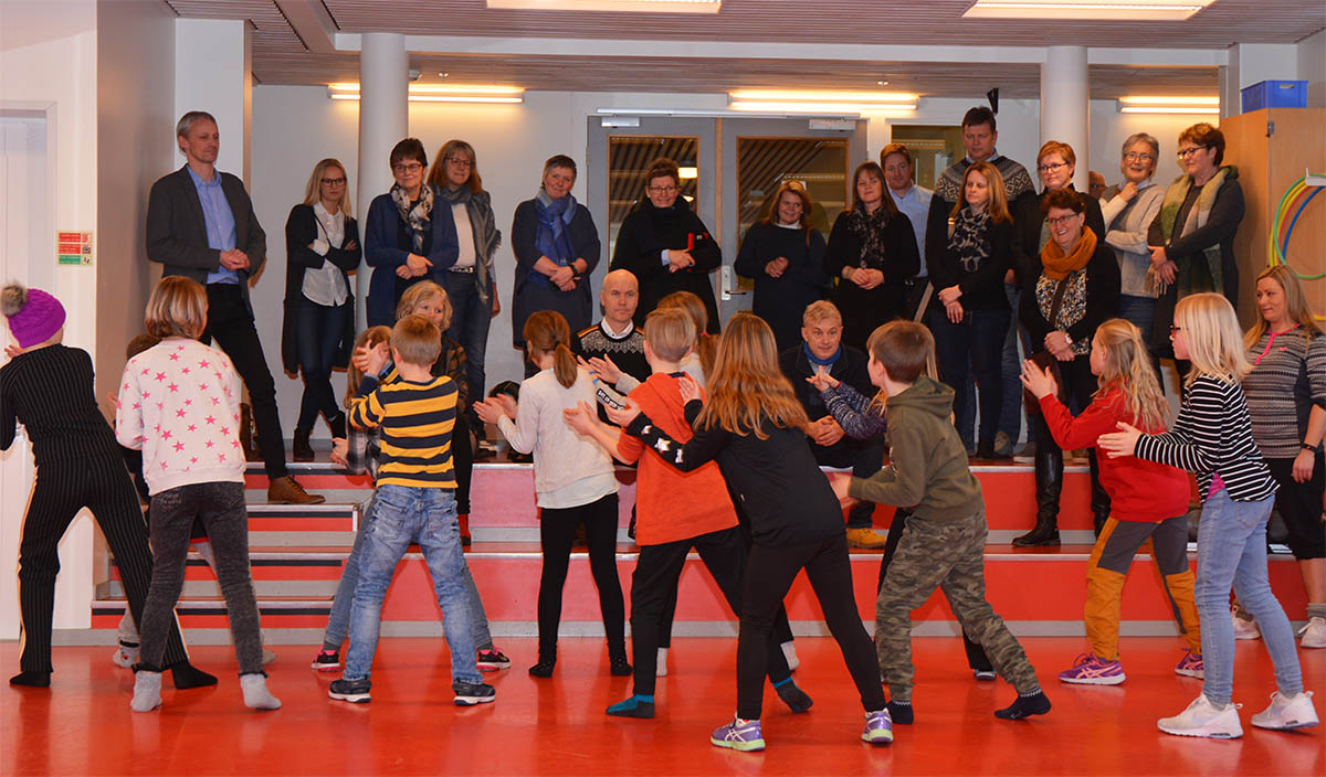 Barn som danser