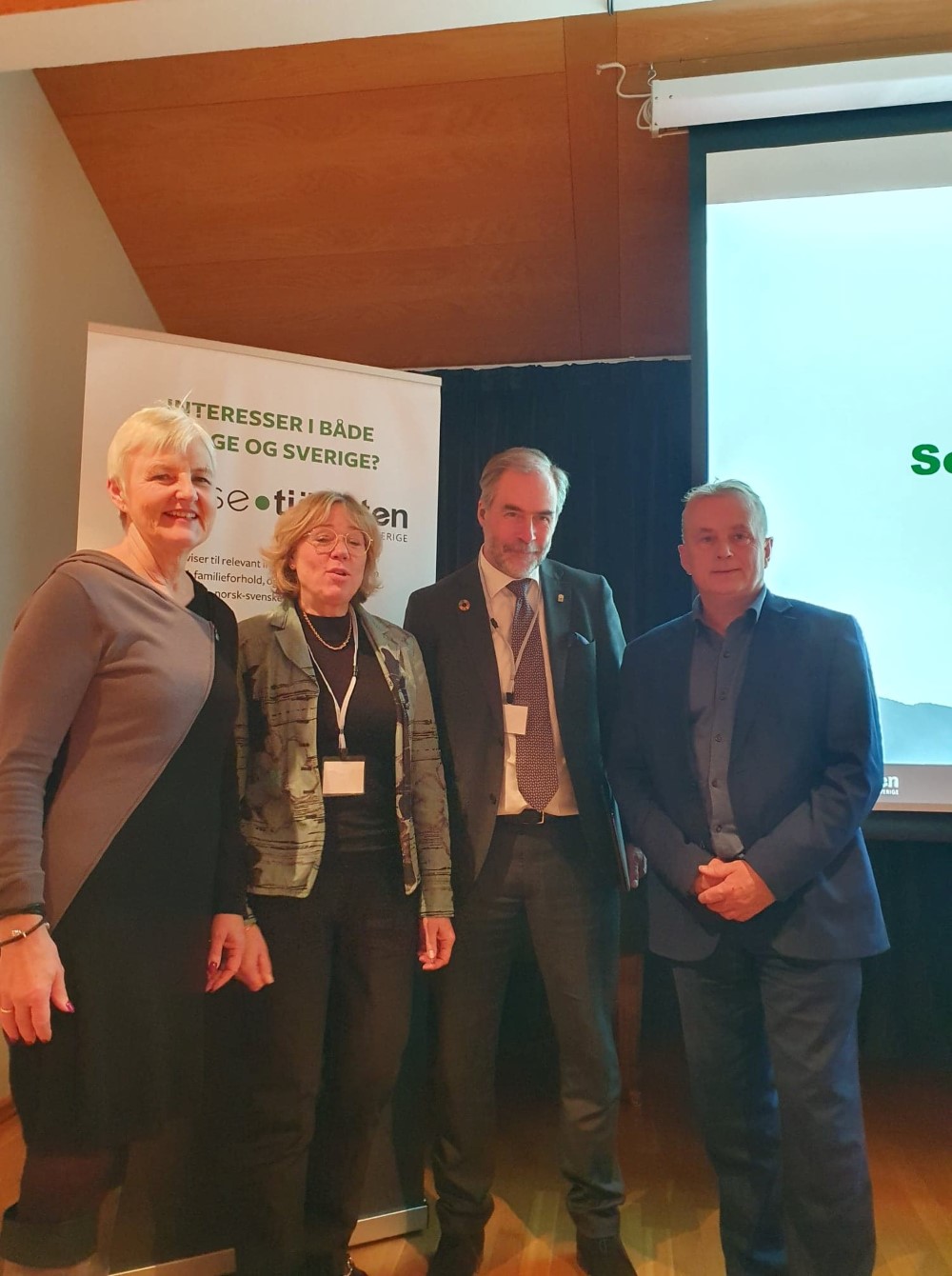 Fra venstre: Valgerd Svarstad Haugland, Statforvalter Oslo og Viken, Helena Höij, Landshövding Dalarne, Georg Andrèn Landshövding Värmland og Knut Storberget Statsforvalter Innlandet. Foto: Kikki Lindset, Grensetjenesten. Fra venstre: Valgerd Svarstad Haugland, Statforvalter Oslo og Viken, Helena Höij, Landshövding Dalarne, Georg Andrèn Landshövding Värmland og Knut Storberget Statsforvalter Innlandet.