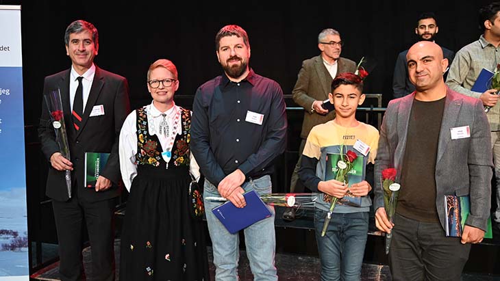 Foto: Statsforvalteren i Innlandet/Benedicte Kvalsund. Gruppebilde Gausdal fra statsborgerseremoni