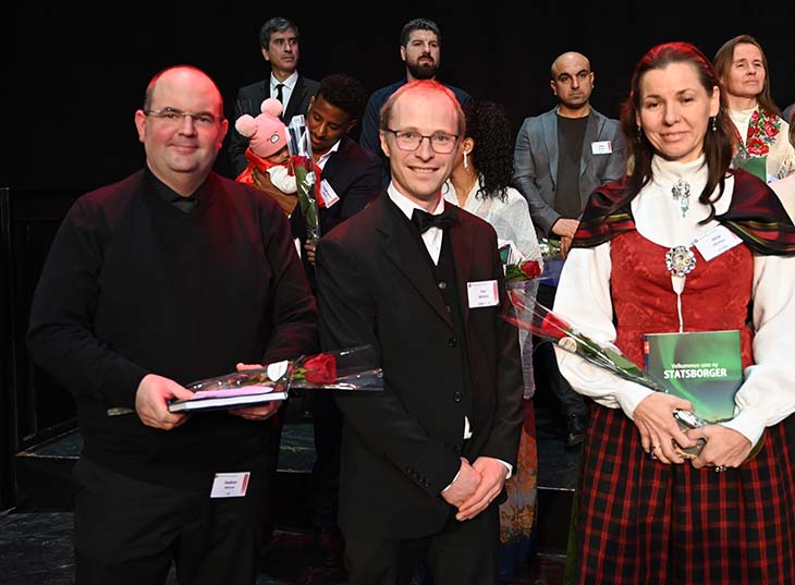 Foto: Statsforvalteren i Innlandet/Benedicte Kvalsund. Gruppebilde Os fra statsborgerseremoni