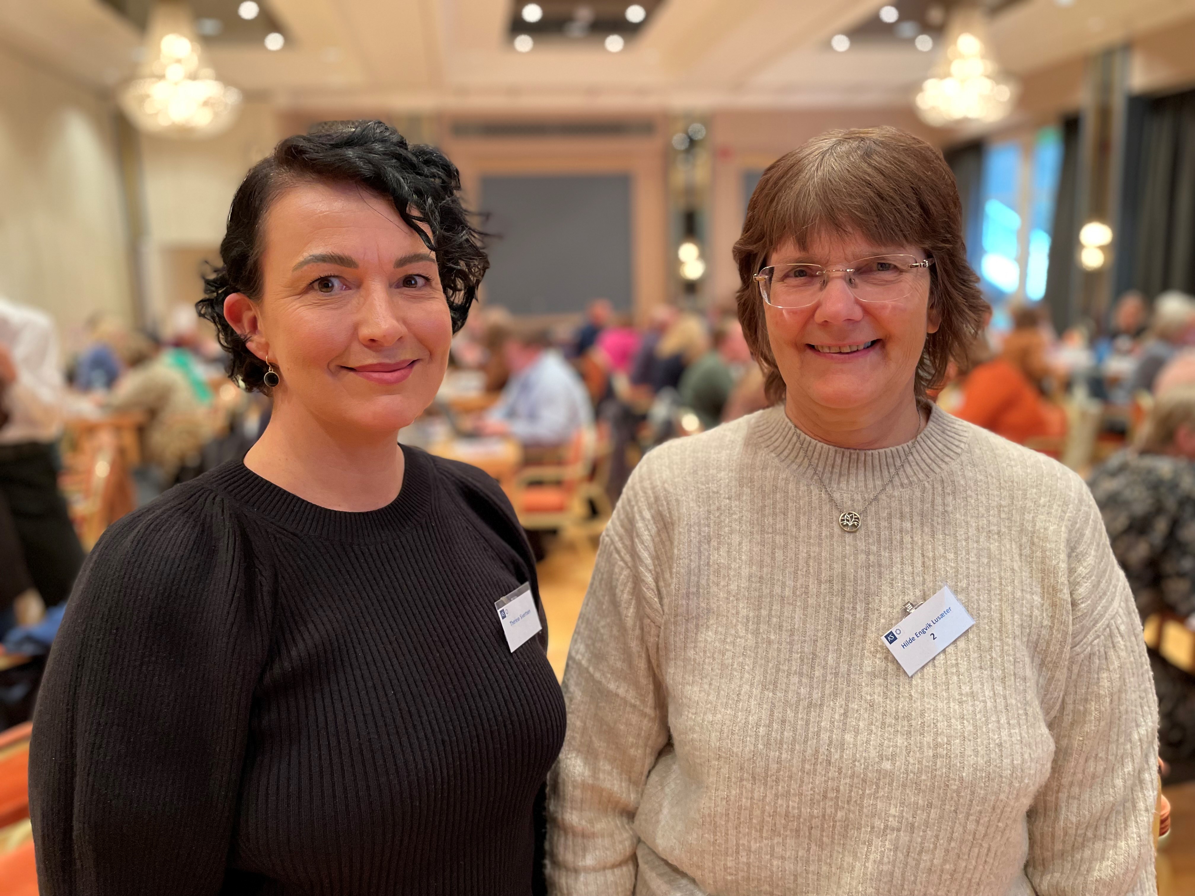 Therese Sivertsen, spesialrådgiver i KS, og Hilde Engvik Lusæter, helse- og omsorgssjef i Dovre kommune, holdt innlegg på Leve Hele Livet-samlingen for Innlandet.
Foto: Kristina Skamsar. Therese Sivertsen, spesialrådgiver i KS, og Hilde Engvik Lusæter, helse- og omsorgssjef i Dovre kommune, holdt innlegg på Leve Hele Livet-samlingen for Innlandet.