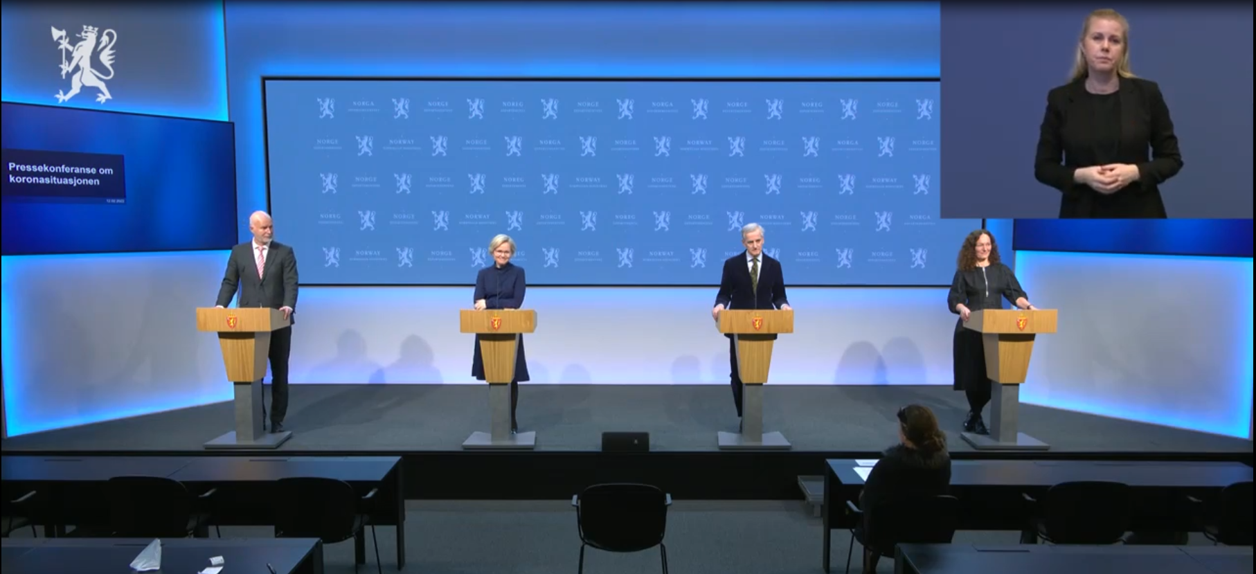 Skjermbilde fra regjeringens pressekonferanse lørdag 12. februar. Skjermbilde fra regjeringens pressekonferanse lørdag 12. februar.