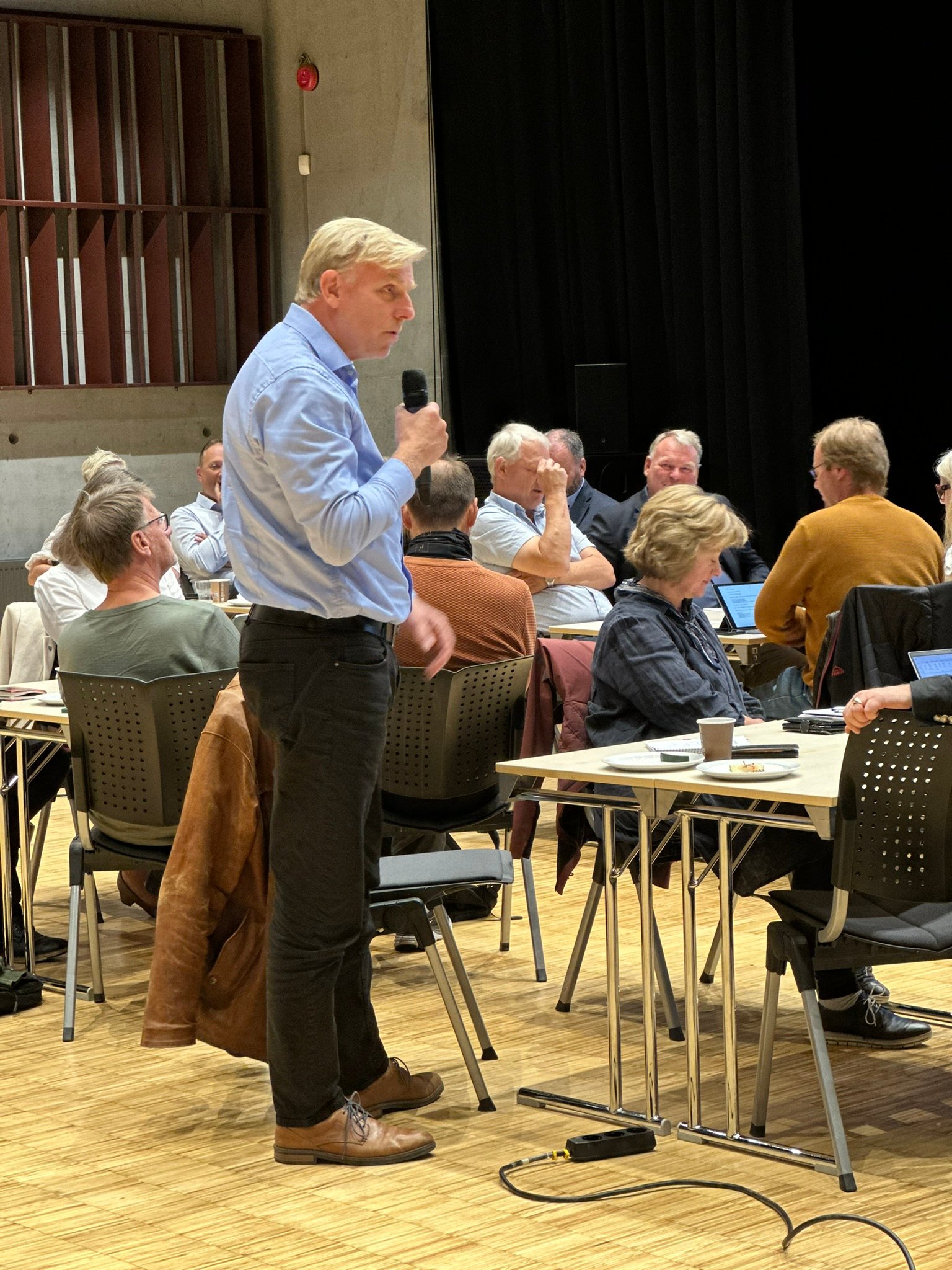 harald sve bjørndal snakker til regionmøtet med statsforvalteren på otta